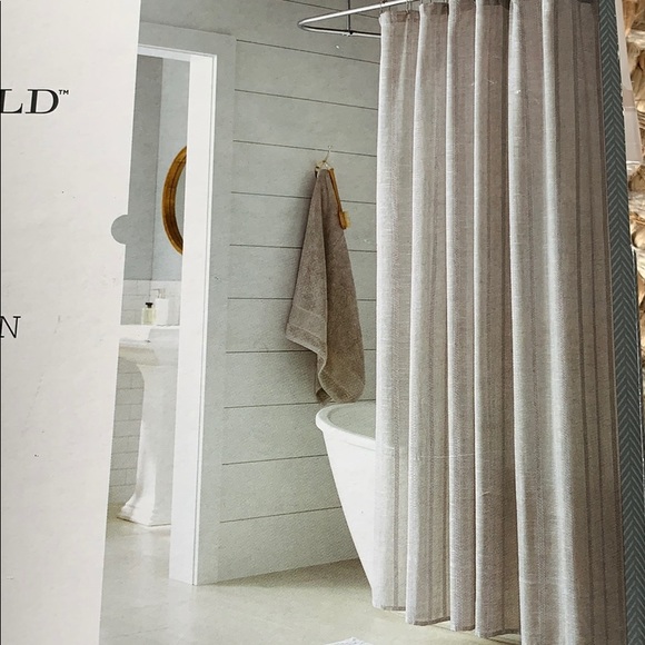 Threshold Other - Threshold shower curtain 72”x72” Threshold Other - Threshold shower curtain 72”x72”